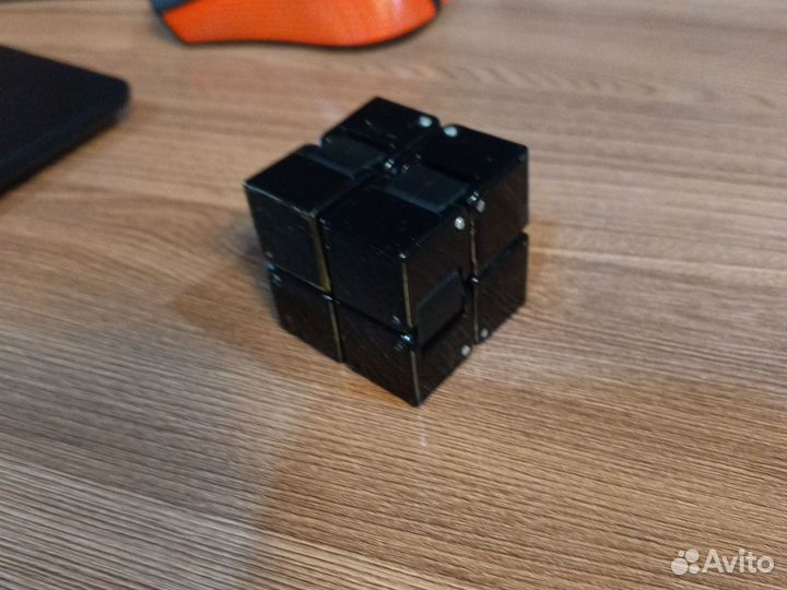 Бесконечный кубик