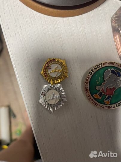 Значек дэнди + еще 2 значка