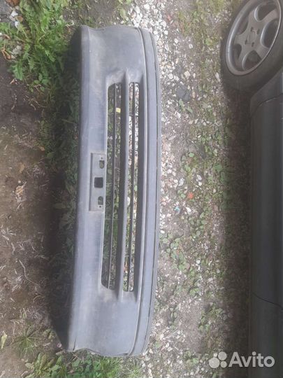 Передний Бампер toyota hiace