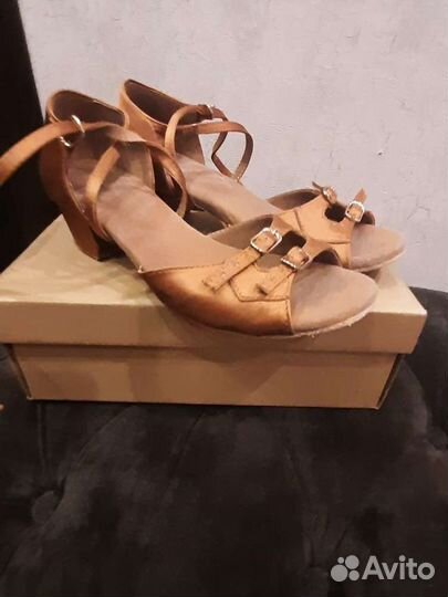 Туфли для бальных танцев для девочки 35