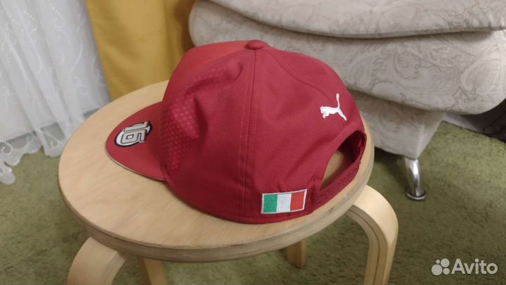 Бейсболка ferrari оригинал с автографом пилота