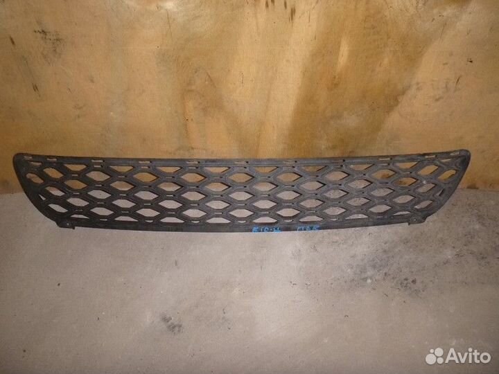 Решетка в бампер центральная KIA RIO 2005-2011