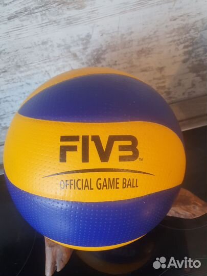 Волейбольный мяч mikasa mva