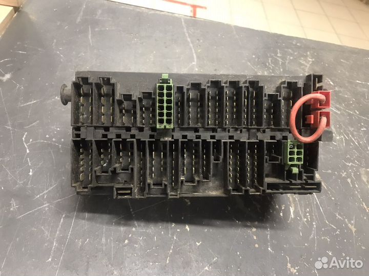 Блок предохранителей Volkswagen B3 Golf 3. Jetta