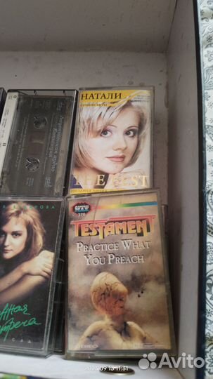 Коробка аудио кассет с записями 62 шт