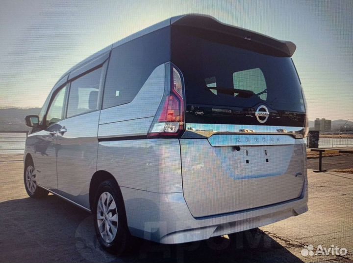 Nissan Serena 2.0 CVT, 2018, 140 000 км