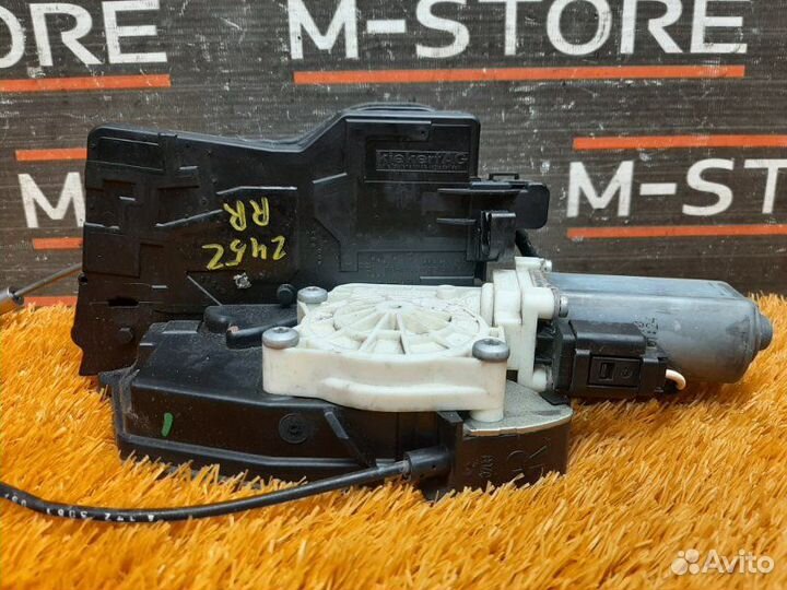 Замок двери задний правый Bmw 7-Series E65 N62B48B