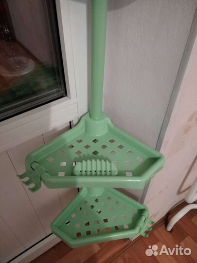 Угловая полка для ванной комнаты