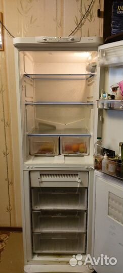 Холодильник Indesit C236NFG