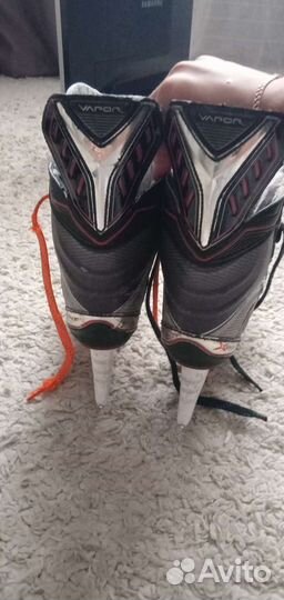 Коньки хоккейные