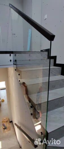 Лестничные ограждения из стекла