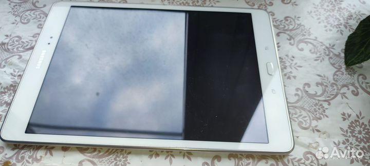 Samsung t555 не включается