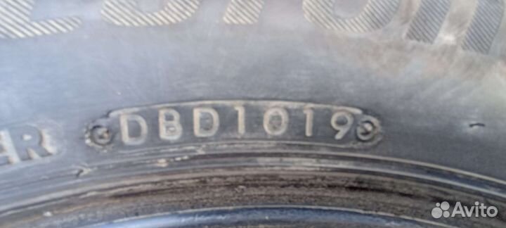 Bridgestone Blizzak DM-V2 215/60 R17