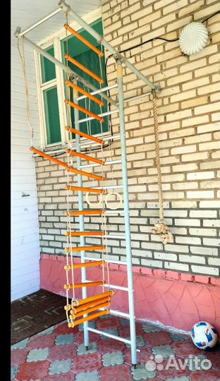 Детская шведская стенка