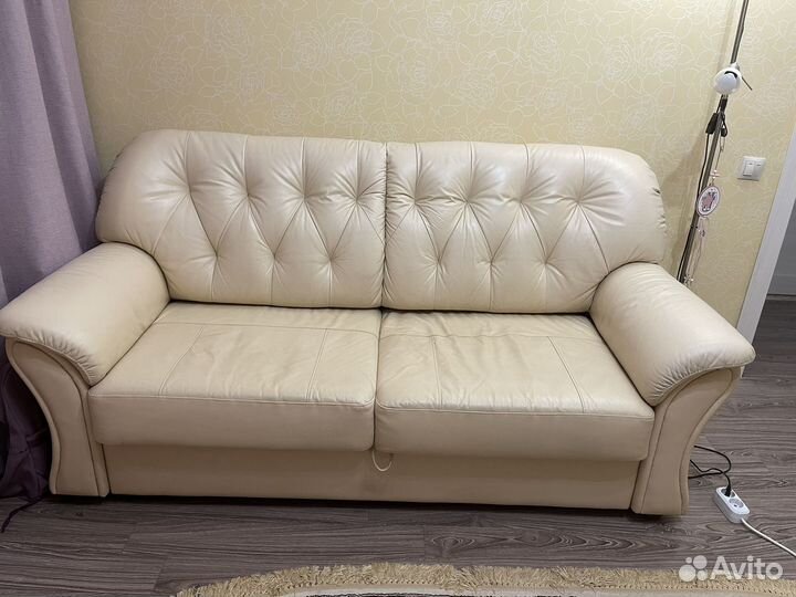 Кожаный диван раскладной
