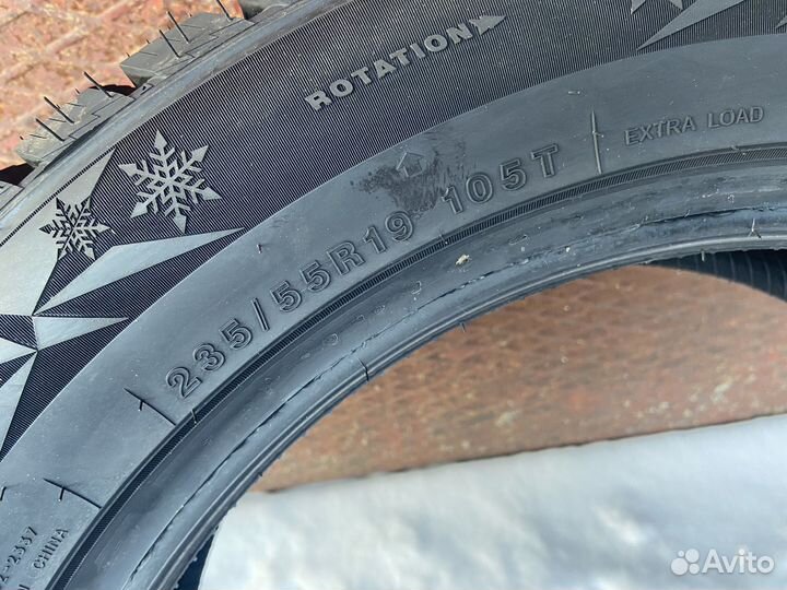 Tracmax X-Privilo S500 235/55 R19 105T