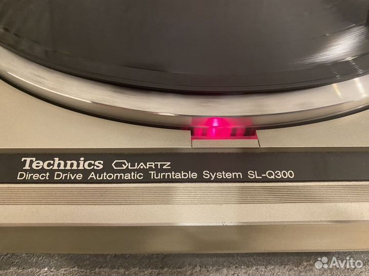 Проигрыватель винила Technics SL-Q300