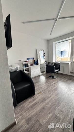 Парикмахерское кресло в аренду