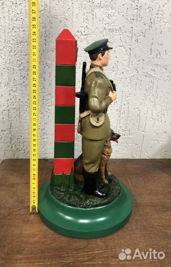 Статуэтка гипс. Пограничник