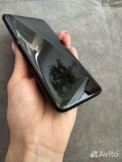Samsung Galaxy S8, 4/64 ГБ