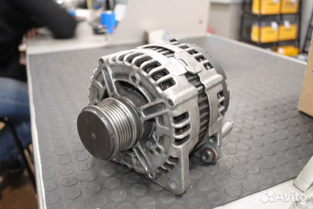 Генератор VW Crafter, Passat, Skoda Superb б/у