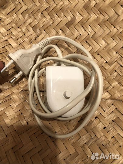 Зарядное для зубной щетки