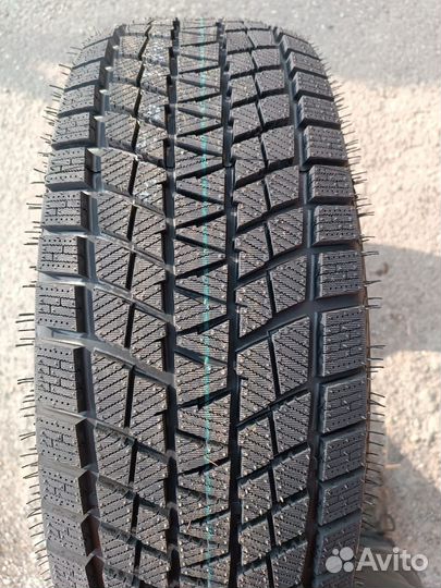 Kapsen IceMax RW501 215/65 R16 98H