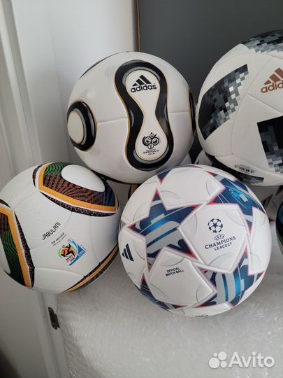 Футбольный мяч адидас