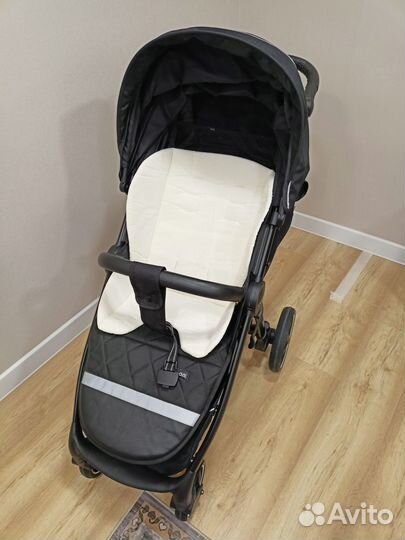 Коляска прогулочная Luxmom 730