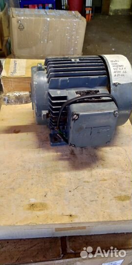 Электродвигатель 1,1