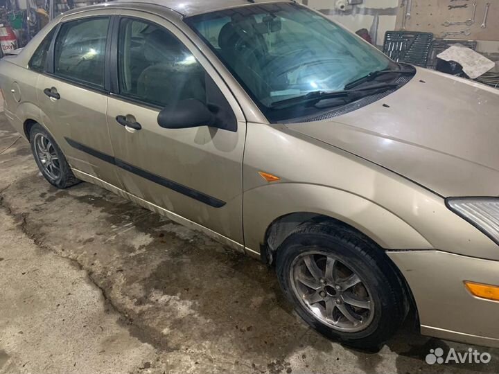 В полный разбор Ford Focus lx 2.0 (sohc)