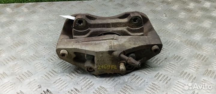 Суппорт Volvo Xc90 Левый Передний