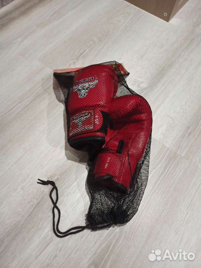 Боксерские перчатки roomaif