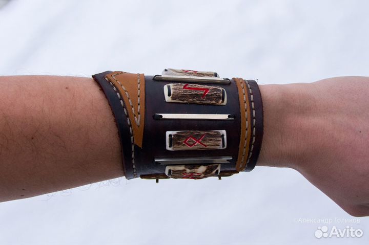 Напульсник. Браслет. Руны. Ручная работа