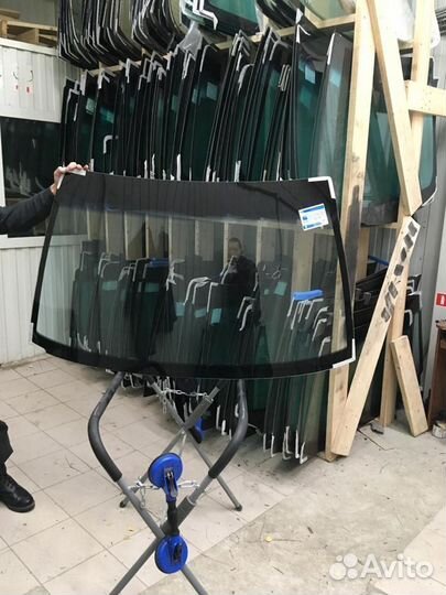 Лобовое стекло Ниссан Примера