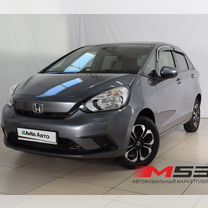 Honda Fit 1.3 CVT, 2020, 76 741 км, с пробегом, цена 1 355 999 руб.