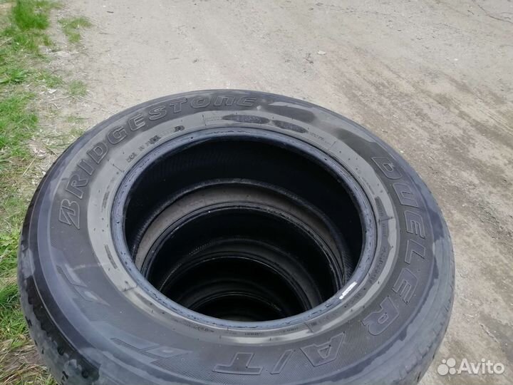 Bridgestone Dueler A/T 265/65 R17