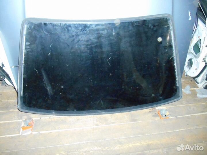 Заднее стекло Audi 100 A6 C4 кузов 45 тонированное