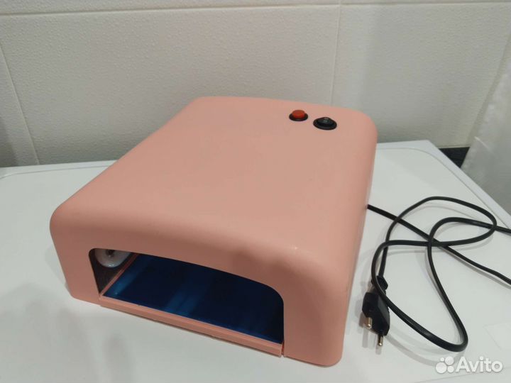 Лампа для сушки ногтей