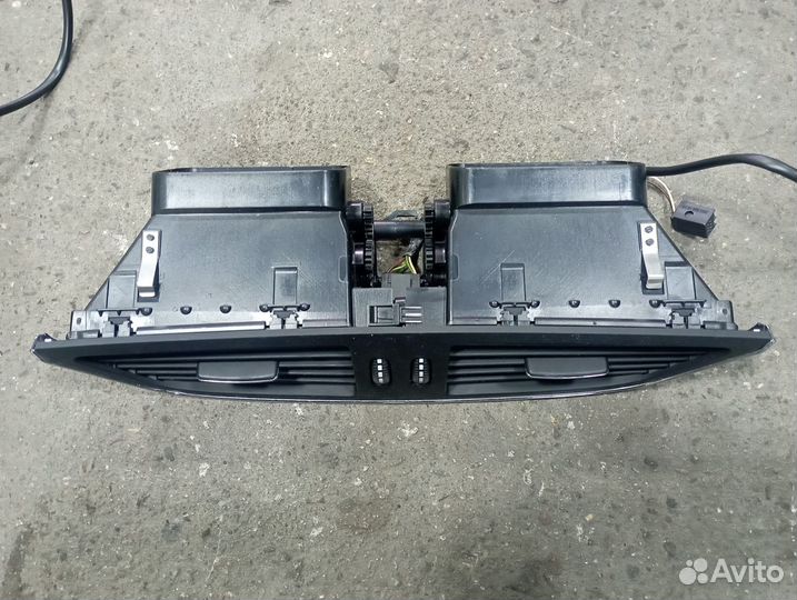 Воздуховоды дефлекторы салона Mercedes cls c219 w