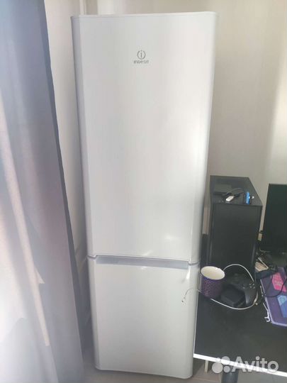 Холодильник indesit бу