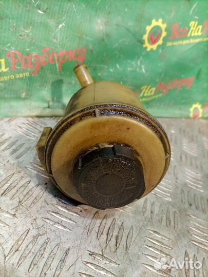 Бачок гур Nissan Primera P11 2.0 1997