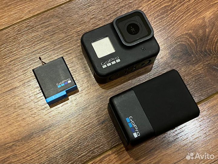 GoPro 8 Black; 2 аккум-ра; зарядка