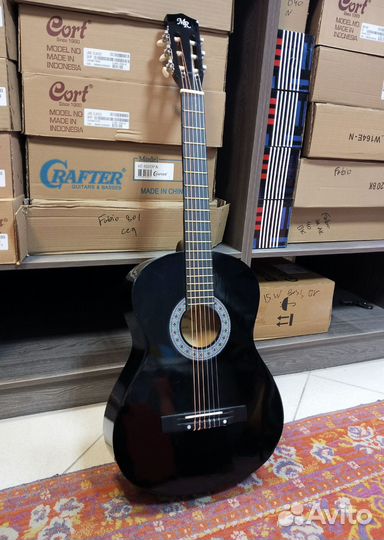 Классическая гитара 4/4 играющая