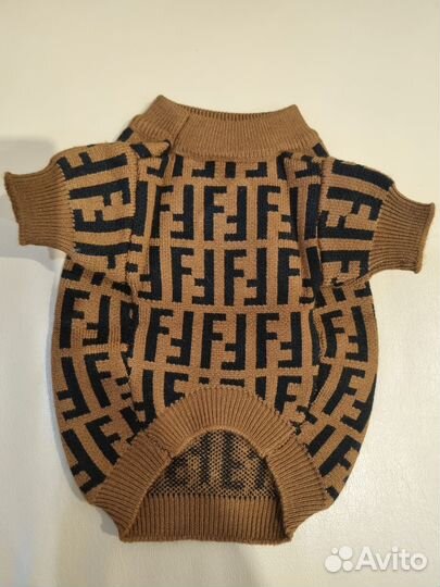 Свитер fendi для маленькой собачки
