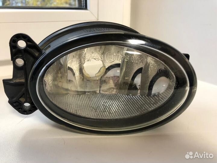 Фара правая противотуманная mercedes