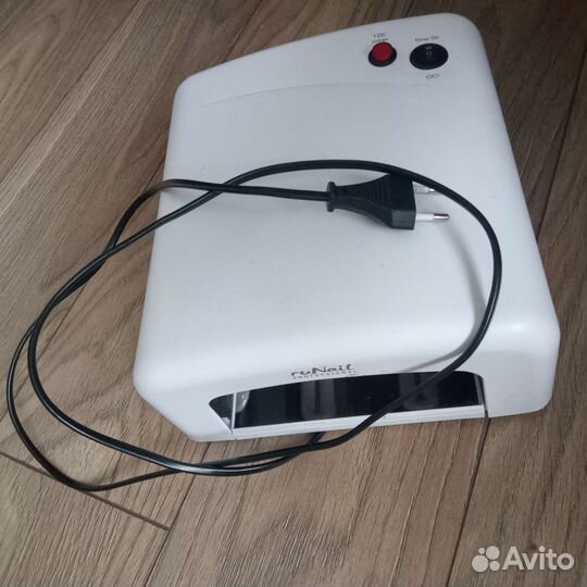 Лампа для сушки ногтей