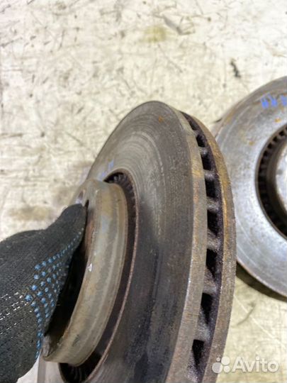 Тормозной диск передний Volvo S80 AS60 B5254T10