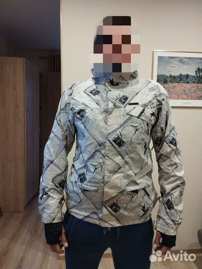 Сноубордическая куртка