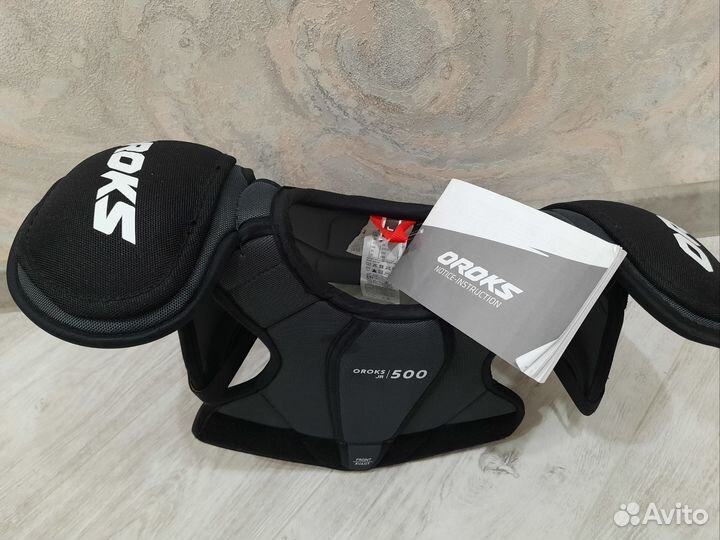 Нагрудник хоккейный новый детский